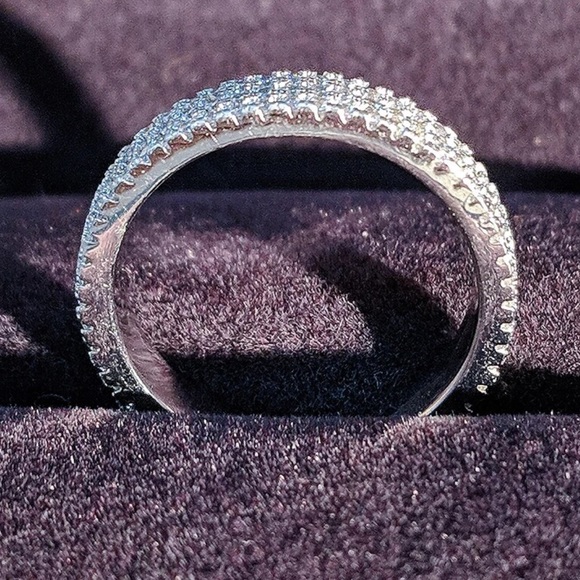 FULL ETERNITY 925 STERLING SILVER DIAMOND ENGAGEMENT RING, CUTE RING, SHINY RING - Picture 3 of 5